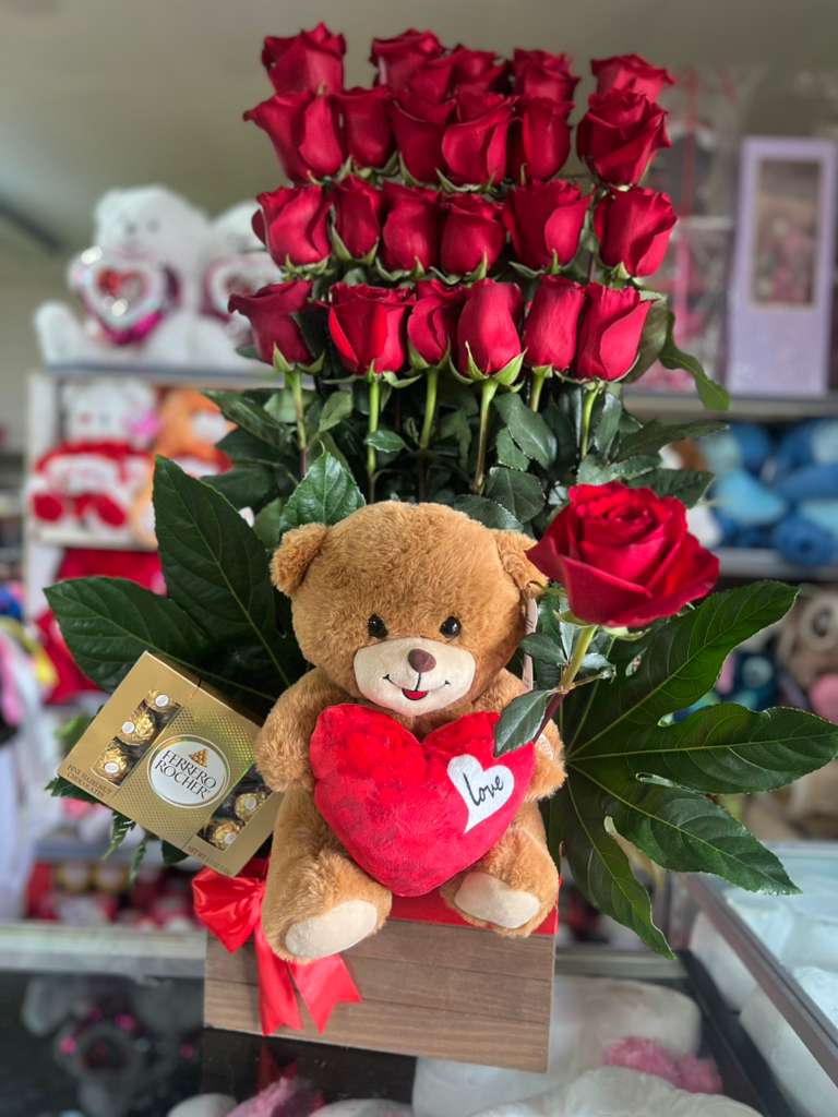 Arreglo de 24 rosas